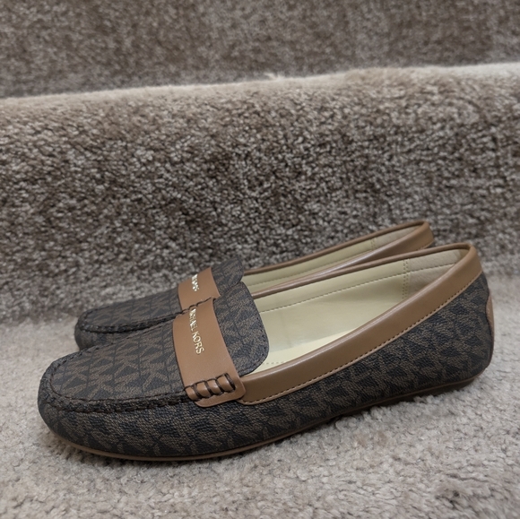 Michael Kors Signature Logo Loafers - Picture 7 of 14